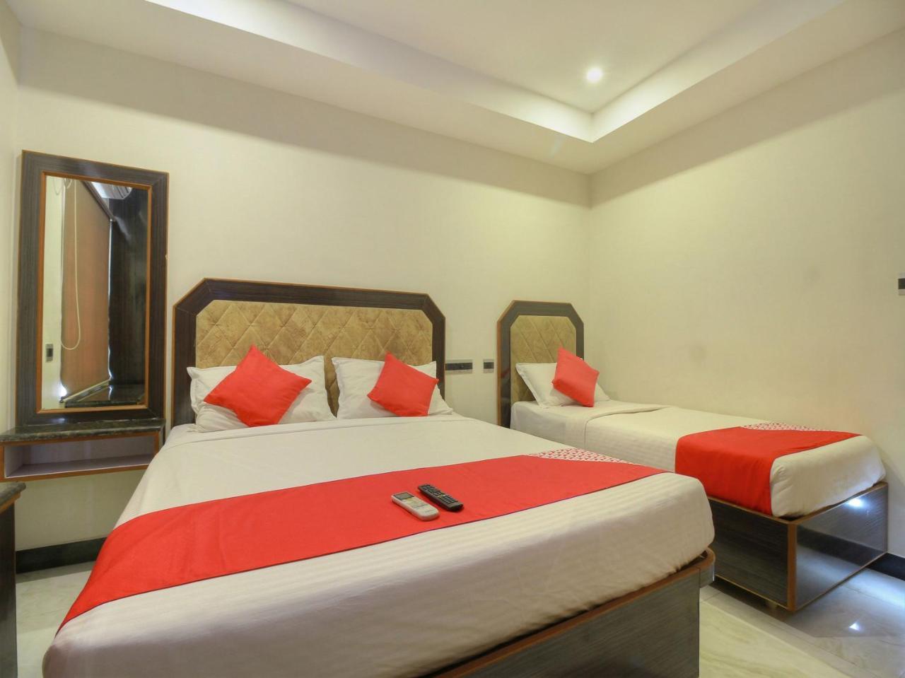 Oyo 15948 Hotel Srees Tiruchirappalli Esterno foto