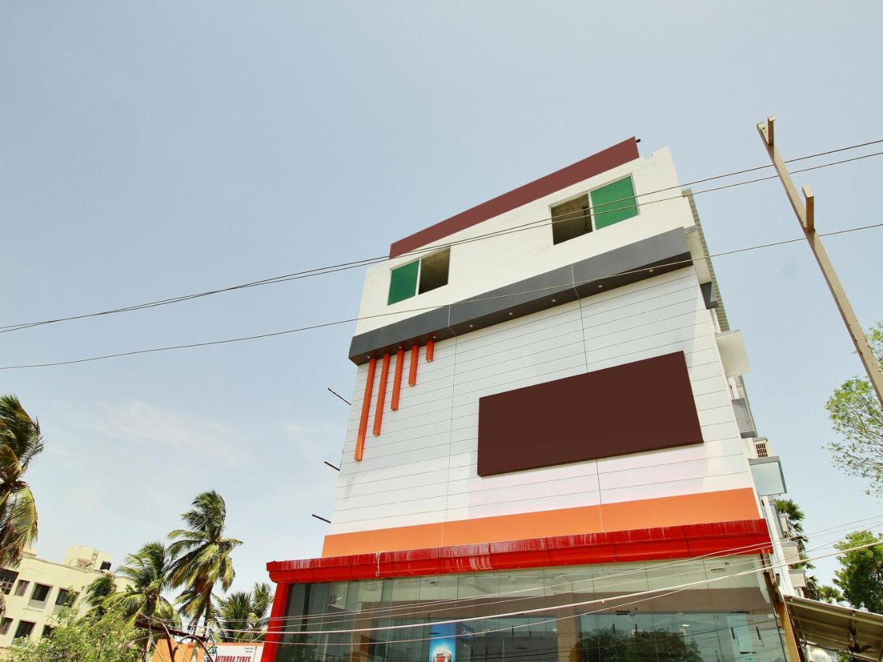 Oyo 15948 Hotel Srees Tiruchirappalli Esterno foto
