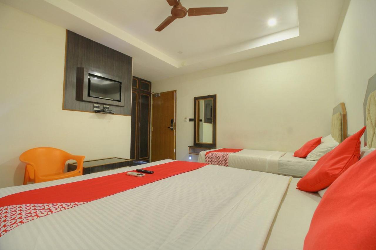 Oyo 15948 Hotel Srees Tiruchirappalli Esterno foto