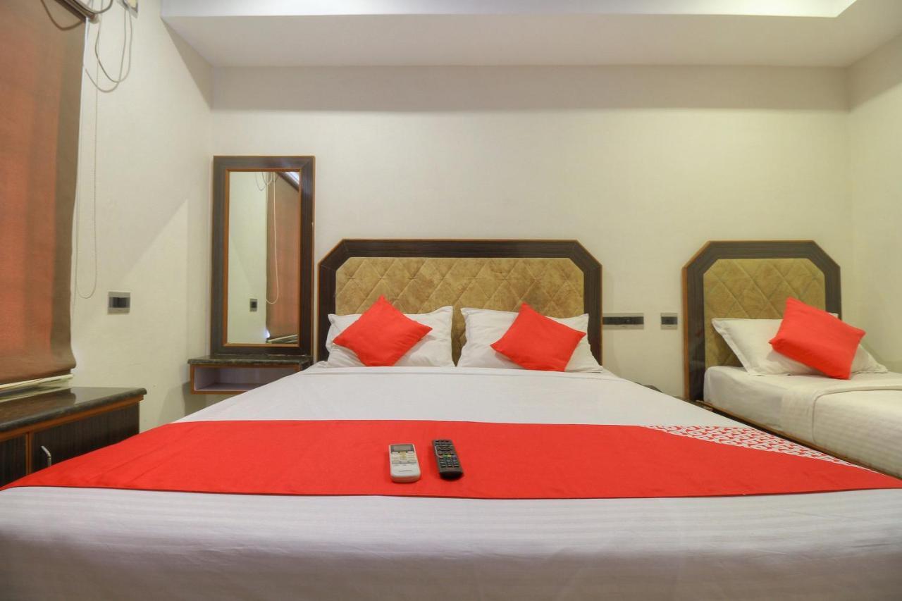 Oyo 15948 Hotel Srees Tiruchirappalli Esterno foto